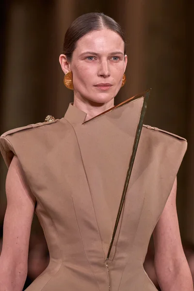 Look 62